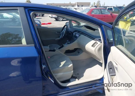 2010 Toyota Prius Iii z USA, uszkodzony, nr VIN JTDKN3DU3A1249901